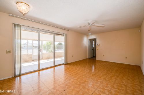 15617 Nicklaus Ln, Sun City AZ 85351-1764 exterior