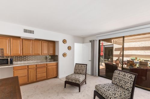 43211 Lacovia Dr, Indio CA  92203-8016 exterior