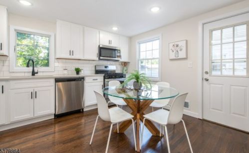 1058 Mayfair Dr, Rahway NJ  07065-1909 exterior