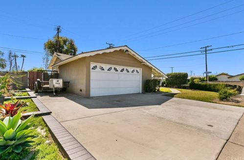 7696 El Escorial Way, Buena Park, CA 90620-2604