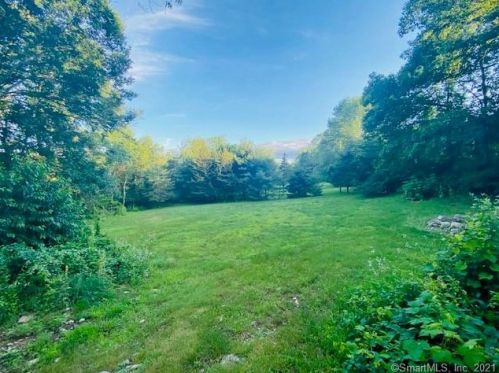 146 Snake Meadow Rd, Moosup, CT 06354-1933