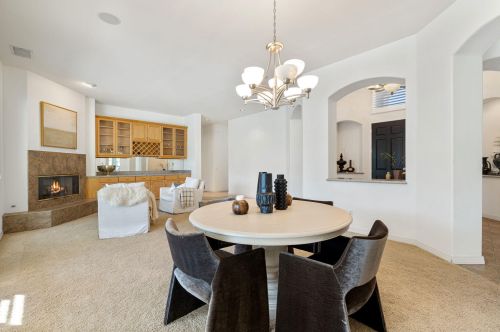 2 King Edward Ct, Rancho Mirage CA  92270-1621 exterior