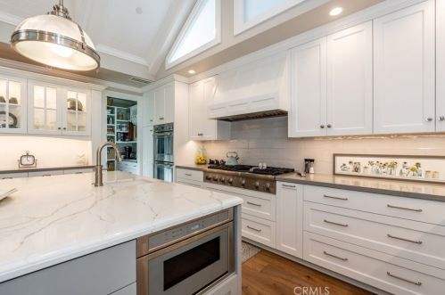 5461 Las Lomas St, Long Beach CA  90815-4138 exterior