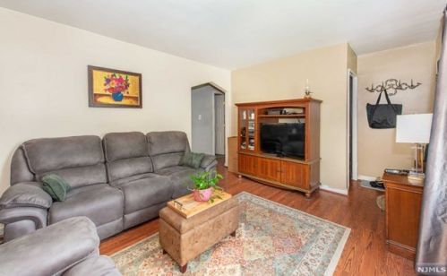 488 Lanza Ave, Outwater NJ  07026-2035 exterior