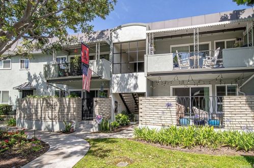 5160 Atherton St, Long Beach, CA 90815-3965