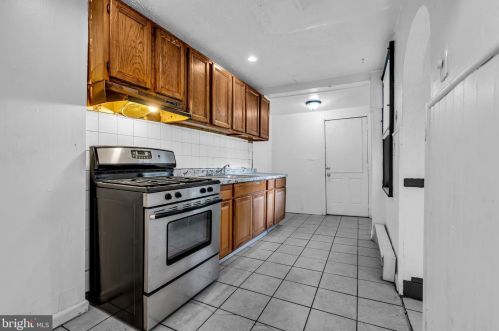 1003 Ironside Rd, Camden NJ  08104-2844 exterior