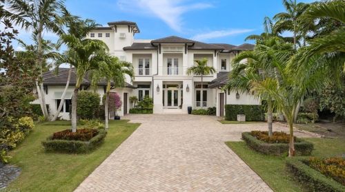 2275 Trout Ct, Naples, FL 34102-1540