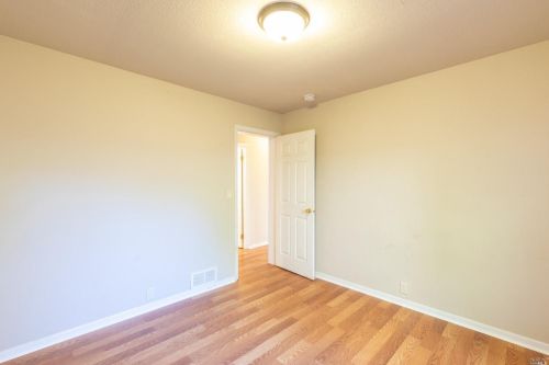 14 Ellie Dr, Santa Rosa CA  95403-1111 exterior