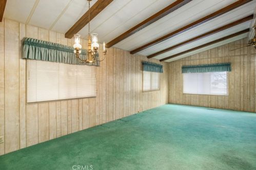 1325 Medallion St, Redlands CA  92374-2666 exterior