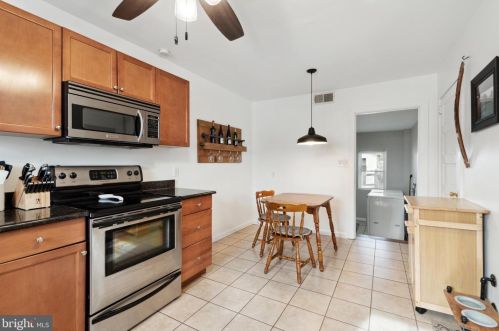 71 7th Ave, Collegeville PA  19426-2107 exterior