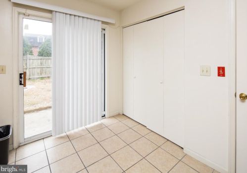 28 Periwinkle Ct, Dover DE  19904-7759 exterior