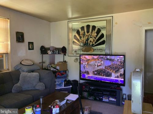 2004 Linkwood Ave, Wilmington, DE 19805-2418