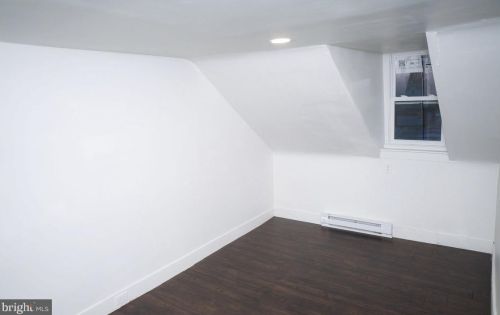 408 Laurel St, Beverly NJ 08010-3412 exterior