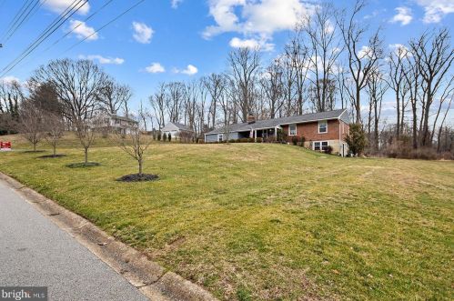 105 Ivy Ln, Glen Mills PA  19342-1319 exterior