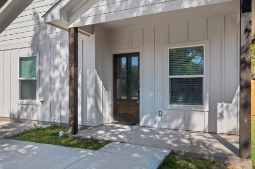 713 Sears St, Denison TX  75021-2743 exterior