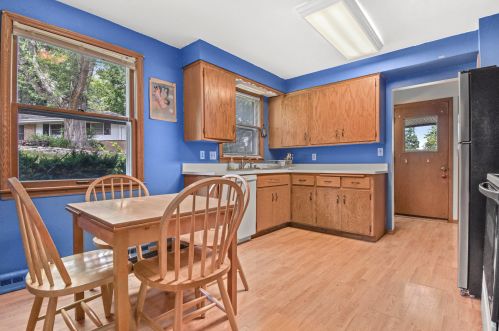 1304 Lynne Dr, Waukesha, WI 53186-6815