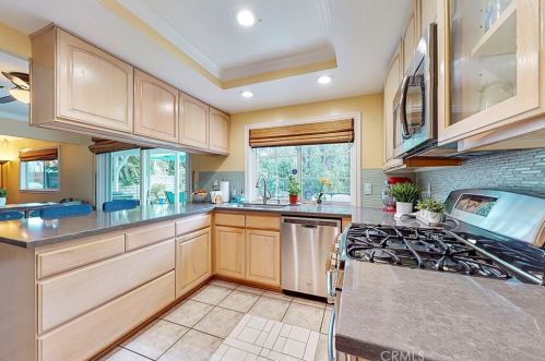 28608 Mount Shasta Dr, Palos Verdes Estates CA  90275-1926 exterior