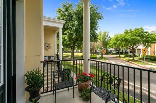2055 Meeting Pl, Orlando, FL 32814-6327