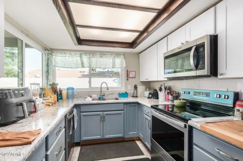 4938 Larkspur Dr, Glendale AZ  85304-2028 exterior