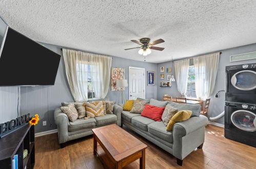 332 Ruth St, Denton, TX 76205-7221