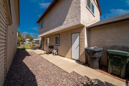 4842 Village Green Way, San Bernardino, CA 92407-2915