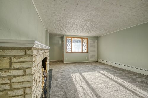 426 Emerson St, Vandergrift PA  15690-1520 exterior