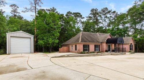 15720 Kuykendahl Ct, Conroe, TX 77384-3560