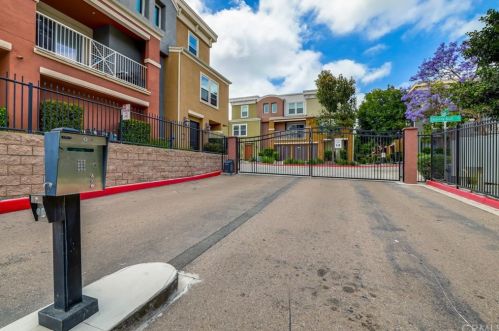 3478 Sandcastle Ln, San Diego, CA 92110-5348