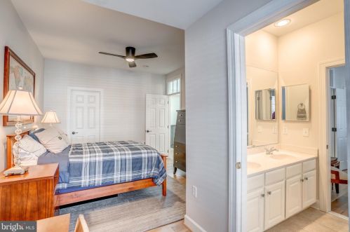 18285 Mullfield Village Ter, Leesburg VA  20176-7466 exterior