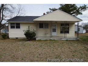 741 Queen St, Grifton, NC 28530-7083