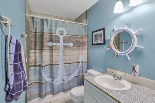 469 Hartley St, Marco Island FL  34145-2747 exterior