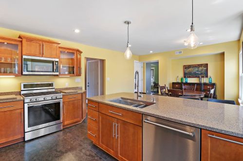 4026 7 Ave, Kenosha WI 53140-5534 exterior