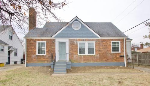 544 School Way, Louisville, KY 40214-1335