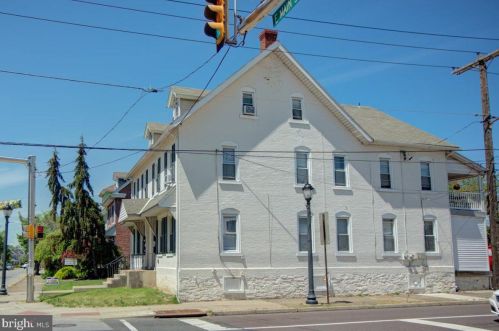 235 Main St, Lansdale, PA 19446-2520