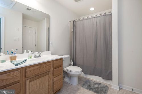 135 Sandpiper Ct, Gilbertsville PA  19525-8118 exterior