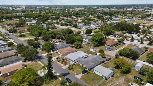 132 10th Ave, Delray Beach, FL 33444-1634