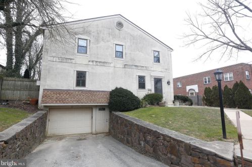 22 Llanfair Rd, Ardmore PA  19003-2320 exterior