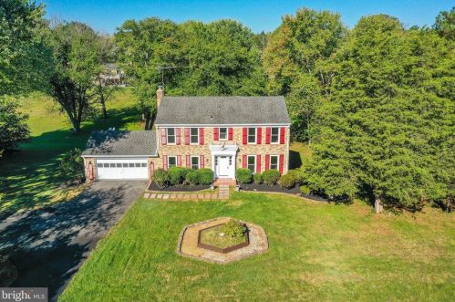 5758 Benford Dr, Haymarket VA  20169-2503 exterior