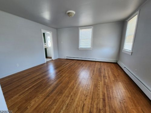 4271 Route 27, Princeton NJ  08540-8705 exterior