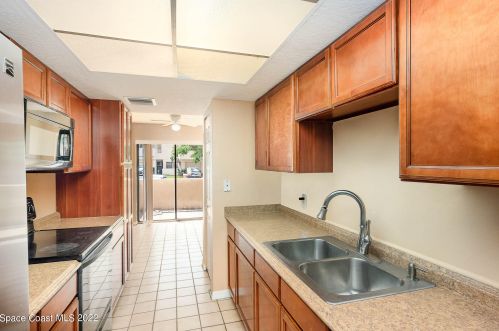 1911 Cashew Courtway, Titusville FL  32780-4686 exterior
