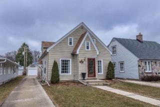 2409 85, Milwaukee WI  53226-1912 exterior