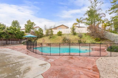 32290 Calle Avella, Temecula CA  92592-3860 exterior