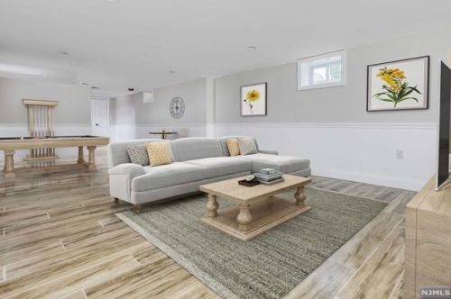 441 Northern Pkwy, Ridgewood NJ  07450-1720 exterior