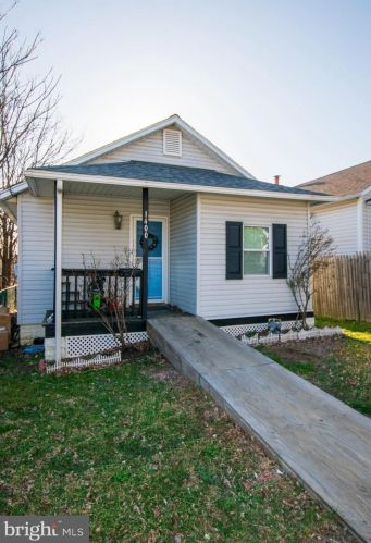 1400 Beale St, Boothwyn, PA 19061-4108