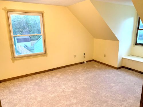 28 Country Side Cir, Belmont NH  03220-4042 exterior