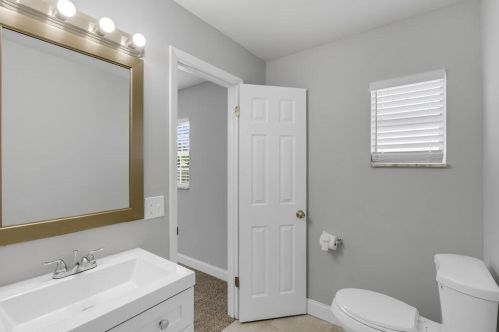 1171 27th Ave, Vero Beach FL  32960-4001 exterior