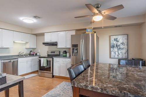 256 Stonebridge Dr, Nashua NH  03063-5097 exterior