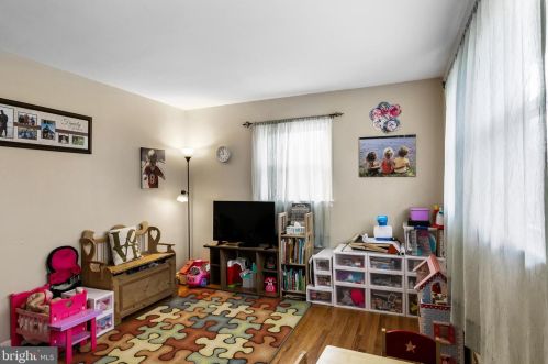 136 Franklin St, Auburn NJ  08085-1236 exterior