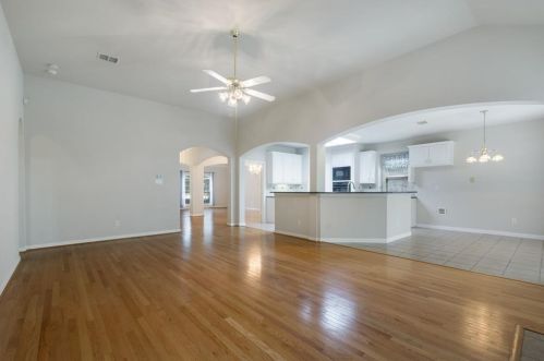 2509 Stillwater Ct, Lewisville TX  75022-8039 exterior