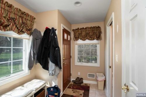 98 Birch St, Closter NJ  07624-1745 exterior